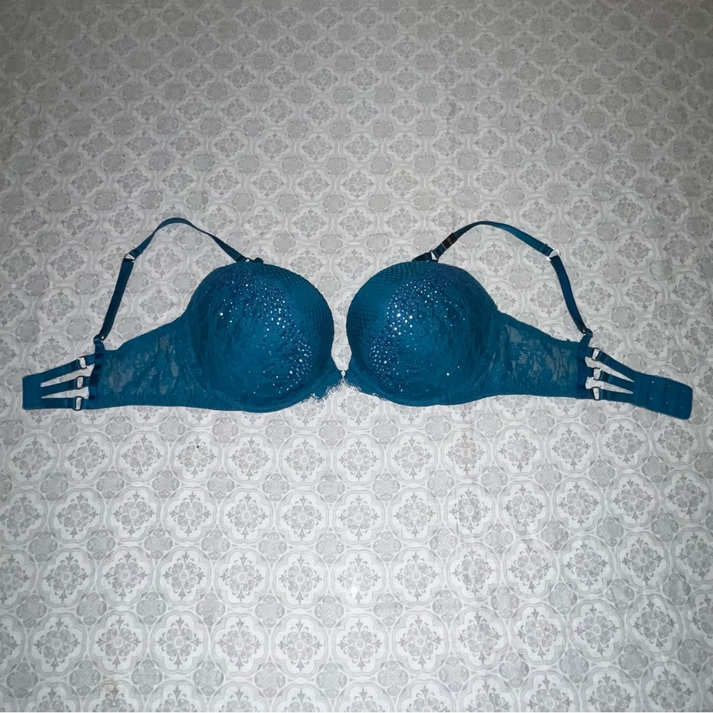 NEW Victoria Secret Very Sexy Collection Push Up Pigeonnant Bra Size 32DD - Picture 8 of 9
